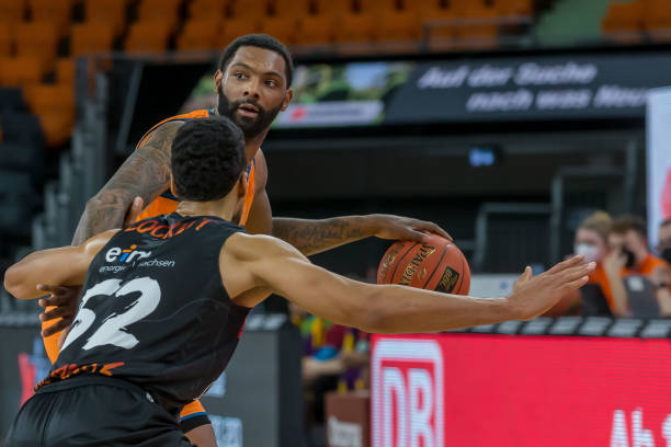 利雅得新月 利雅得新月