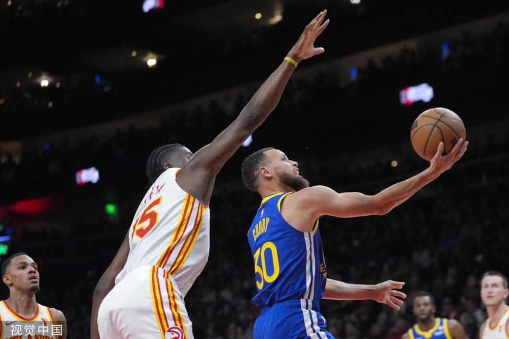 在此背景下 在此背景下