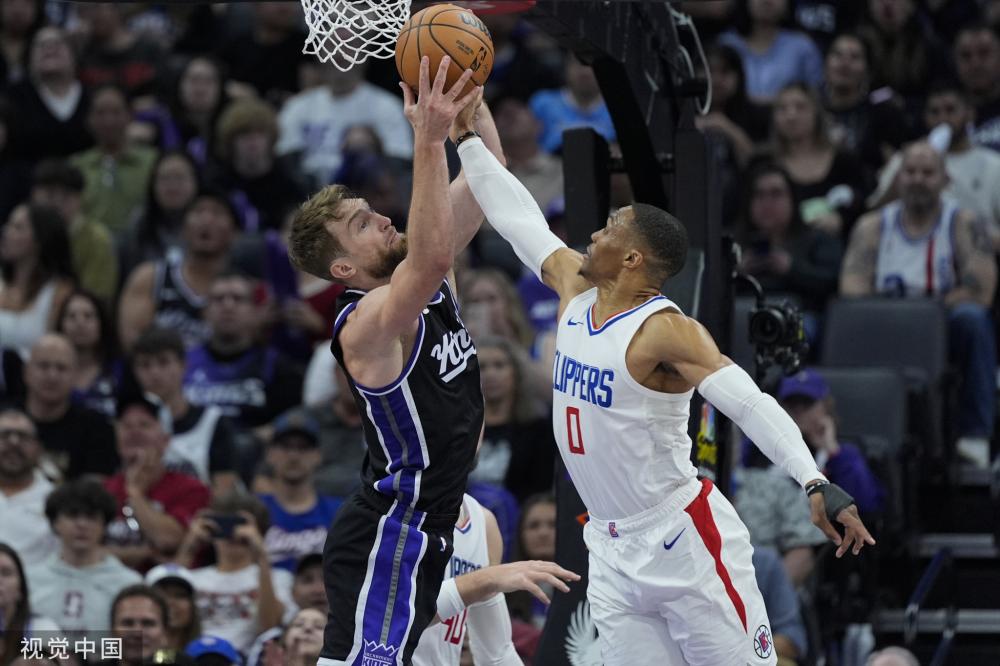 但在进攻端 但在进攻端